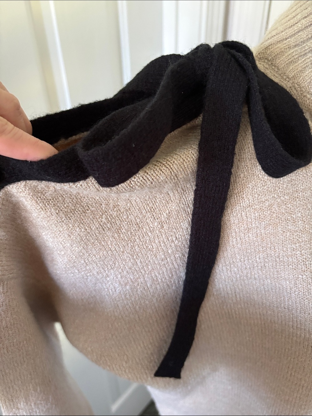 Lumiere’s Beige Cold-Shoulder Knit Sweater with Black Tie Details - Picture 4 of 13